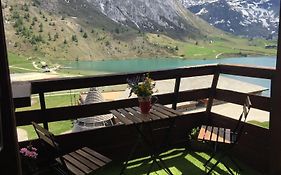 Grands studios vue sur lac